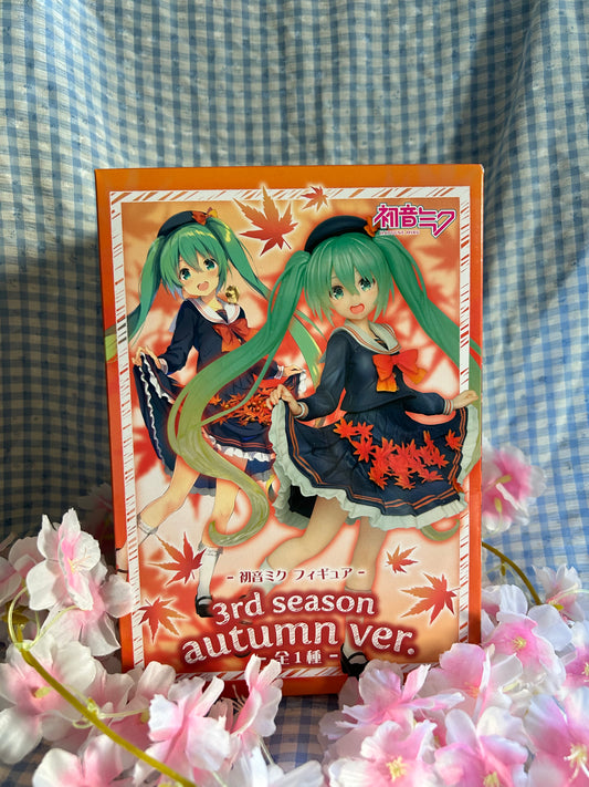 Taito Hatsune Miku 3rd Season Autumn Ver Figure